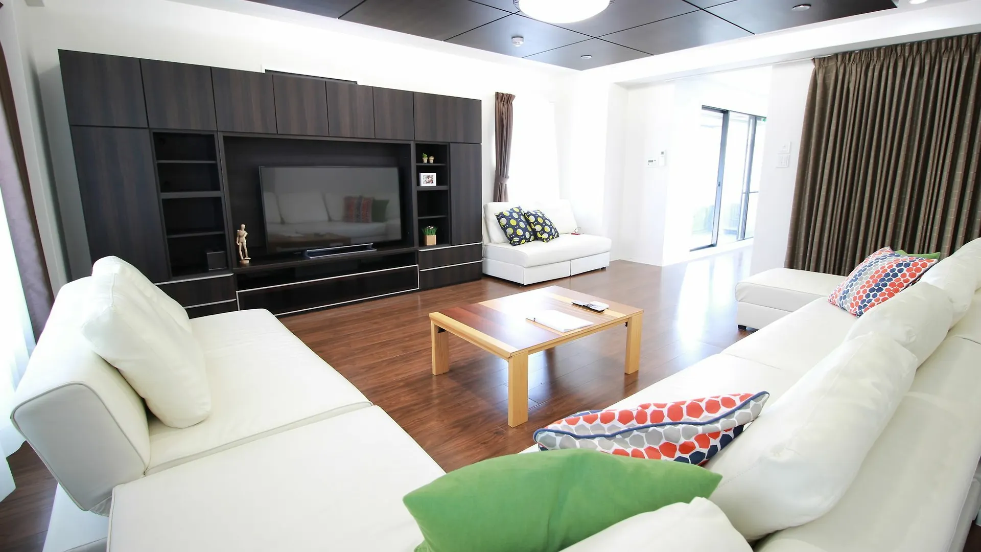 Atrium Apartment Osaka Japan